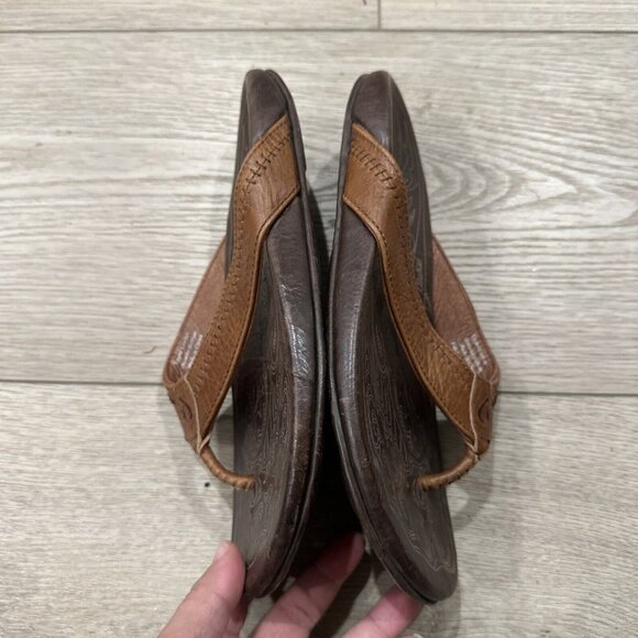Olukai Mens Sandals 7 Hiapo Brown Leather Flip Flops EU 40 - Picture 3 of 8